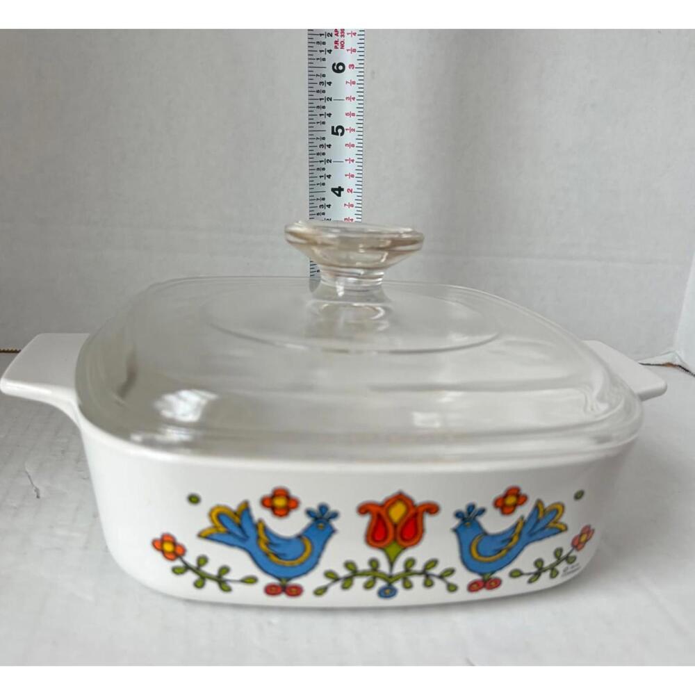 Vintage CorningWare "Country Festival" casserole dish with glass lid. - Picture 9 of 9
